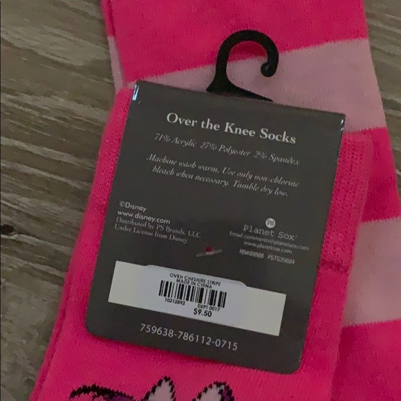 ALICE IN WONDERLAND OVER THE KNEE SOCKS (DISNEY) - Picture 3 of 3